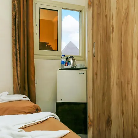 Nefertiti By Pyramids Hotel